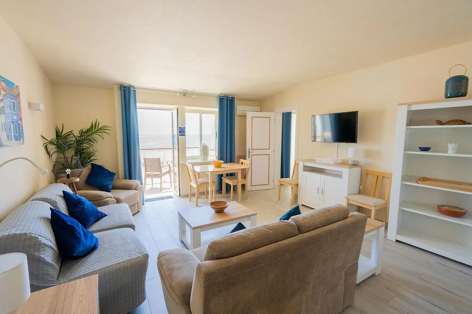 Aparthotel Luz Beach Apartments