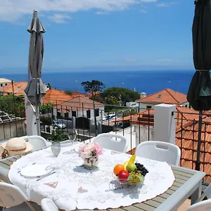 Maison d'hôtes Vila Rosa - Renovated House Overlooking The Sea 
